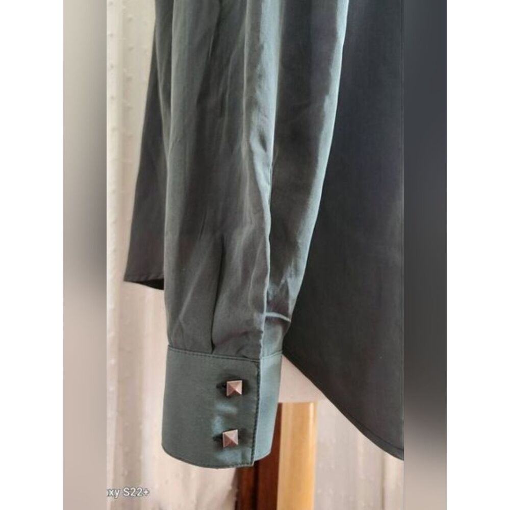 U52 Rock & Republic shirt Olive Green w square metal buttons & roll tab sleeves - Picture 9 of 16